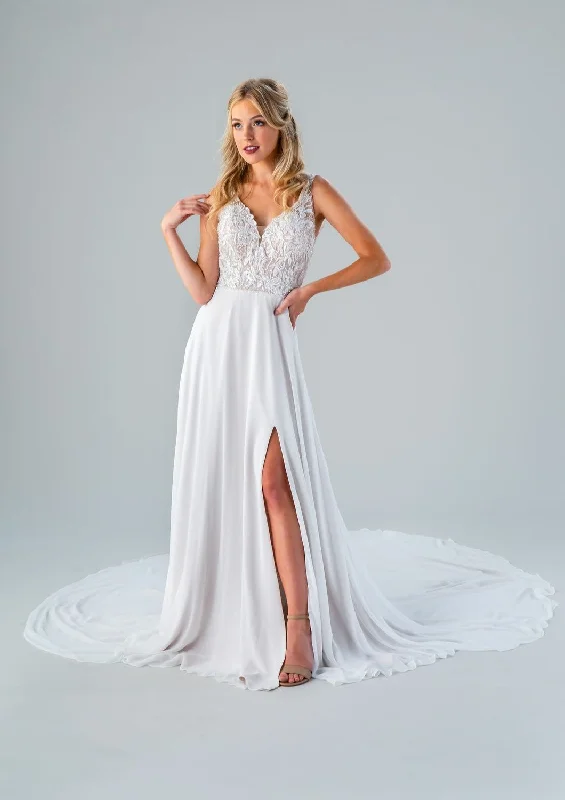 Kennedy Blue Casey Sample Sale Beautiful Lace Gown